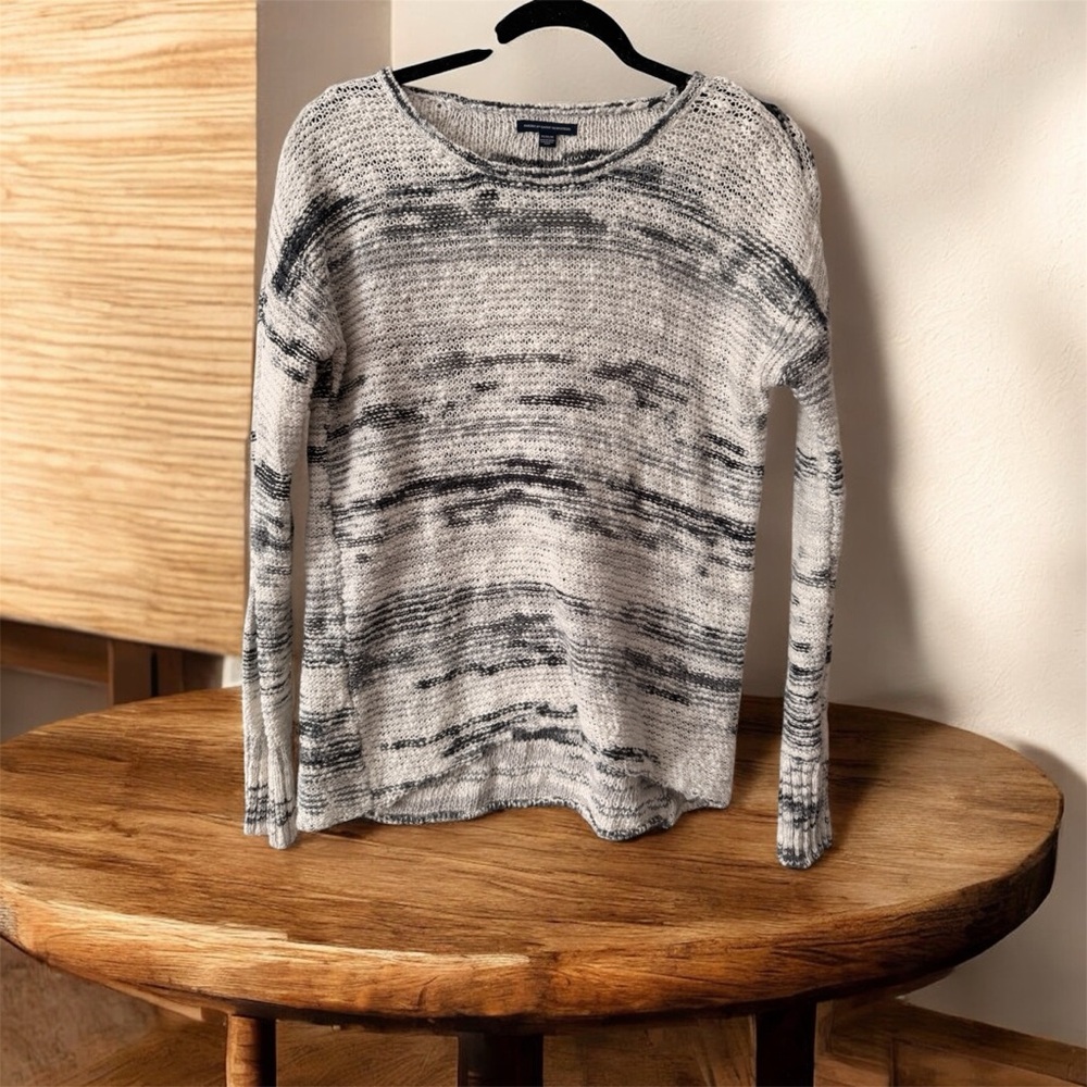 American Eagle Outfitters Gray and Black Crew Neck Sweater